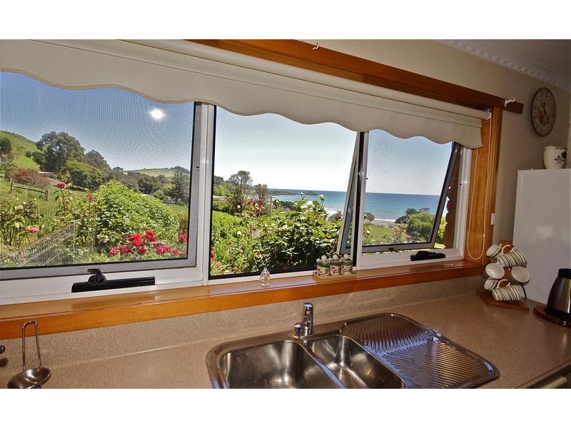 257 Penguin Road, West Ulverstone TAS 7315