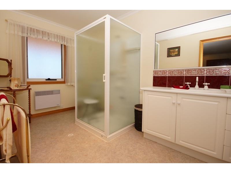 257 Penguin Road, West Ulverstone TAS 7315