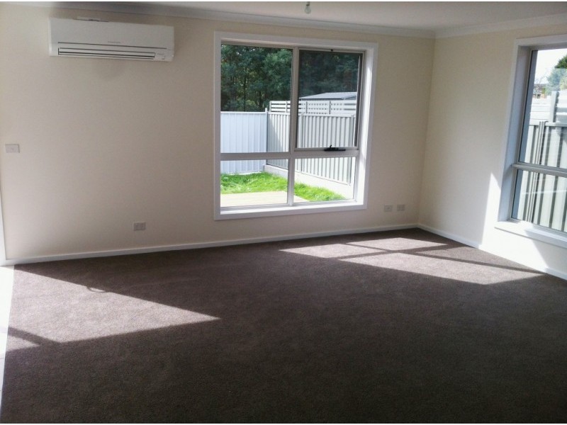 1/4 McCall Terrace, Stony Rise TAS 7310