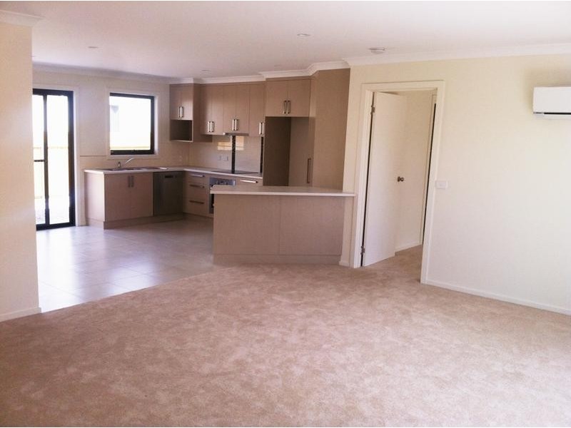 2/19 Parker Street, Devonport TAS 7310
