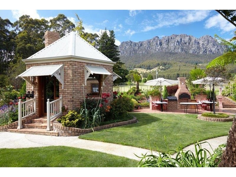 10 Deacons Close, Claude Road TAS 7306