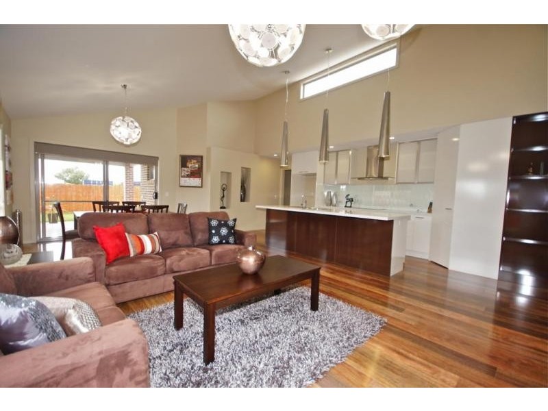 1 Charlotte Gardens (off George St), Devonport TAS 7310