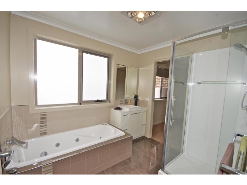 1 Charlotte Gardens (off George St), Devonport TAS 7310