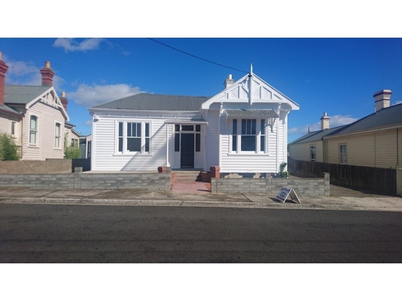 16 Hiller Street, Devonport TAS 7310