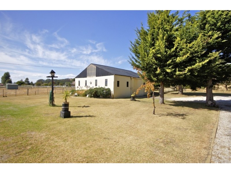141 Penguin Road, West Ulverstone TAS 7315