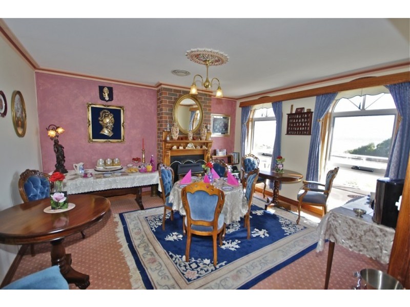 141 Penguin Road, West Ulverstone TAS 7315