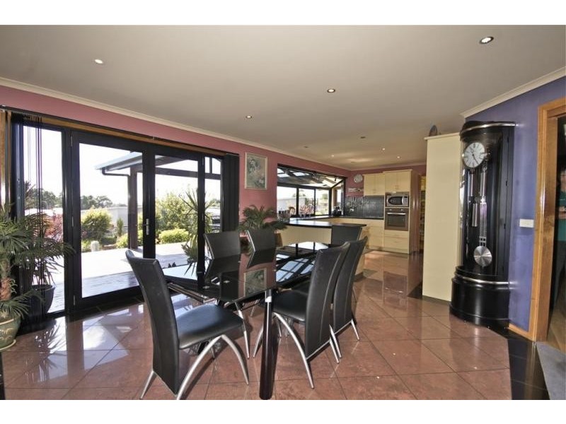 11 Gatenby Drive, Miandetta TAS 7310