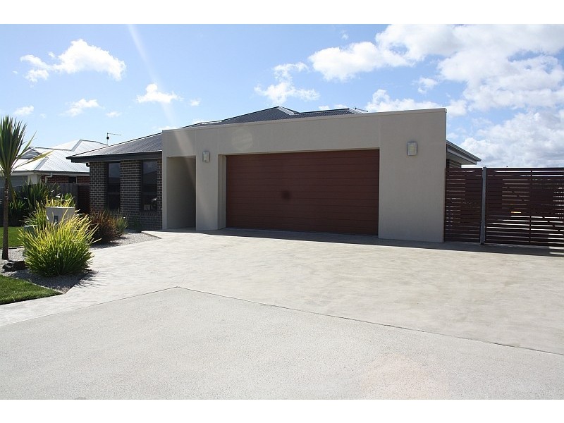 43 Haven Drive, Shearwater TAS 7307