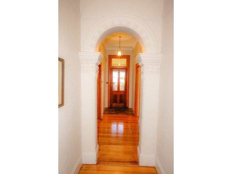 33 Middle Road, Devonport TAS 7310