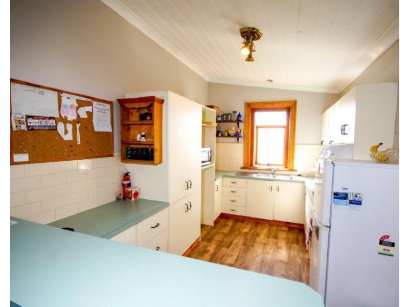 33 Middle Road, Devonport TAS 7310