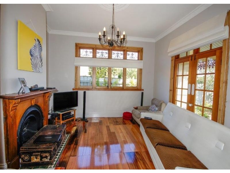 33 Middle Road, Devonport TAS 7310