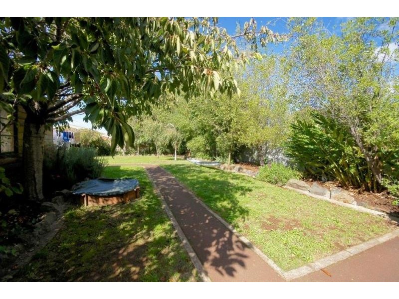 33 Middle Road, Devonport TAS 7310