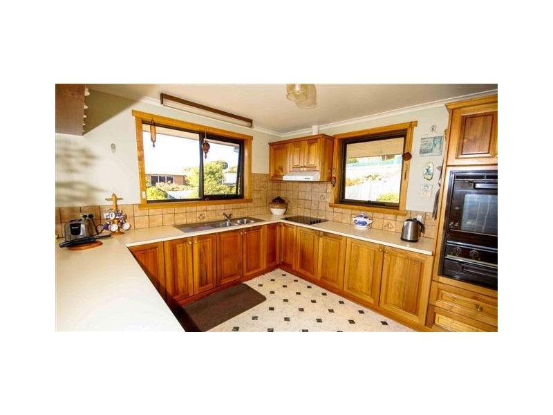 58 Sunbeam Crescent, East Devonport TAS 7310