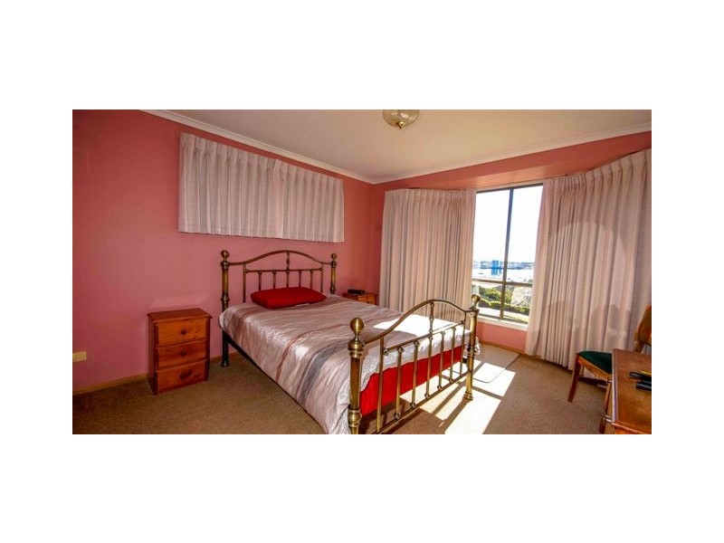 58 Sunbeam Crescent, East Devonport TAS 7310