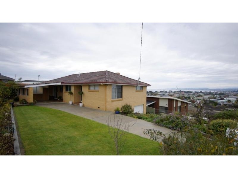 126 George Street, Devonport TAS 7310
