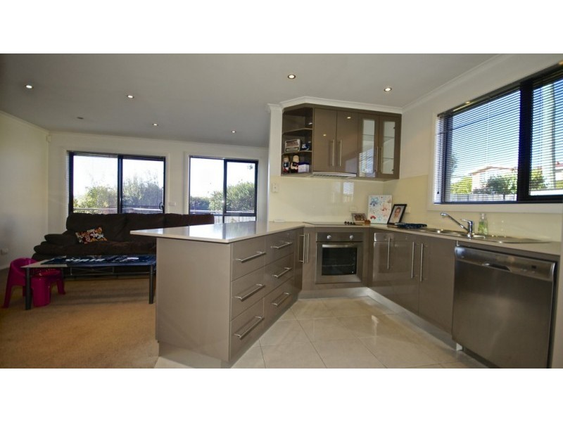 1/142 Middle Road, Miandetta TAS 7310