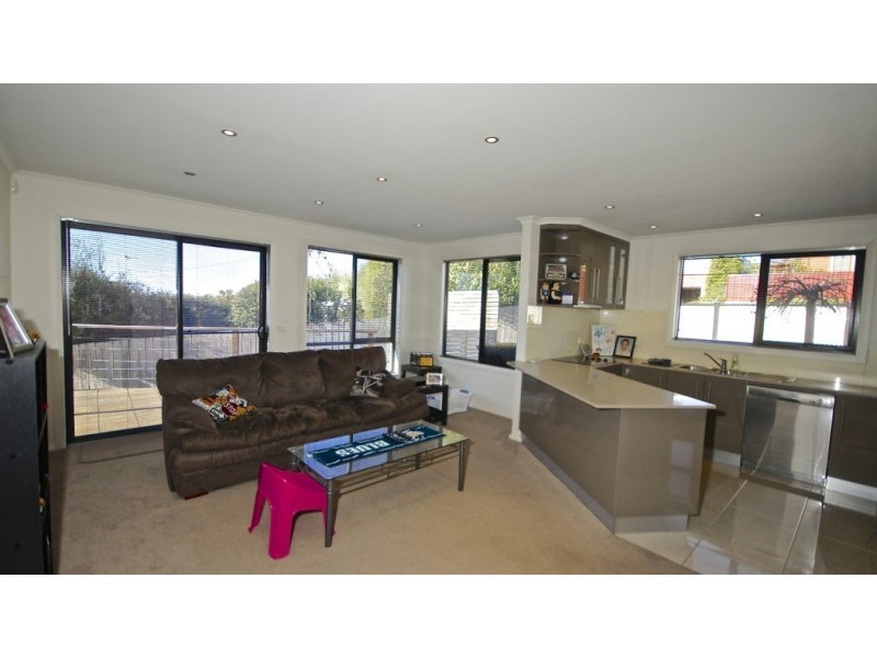 1/142 Middle Road, Miandetta TAS 7310