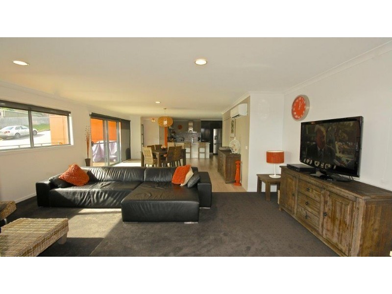 2 Tomarah Crescent, Devonport TAS 7310