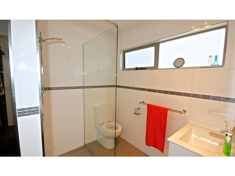 2 Tomarah Crescent, Devonport TAS 7310