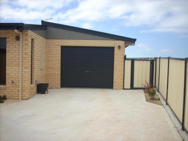 2/23 Skyline Drive, Ambleside TAS 7310