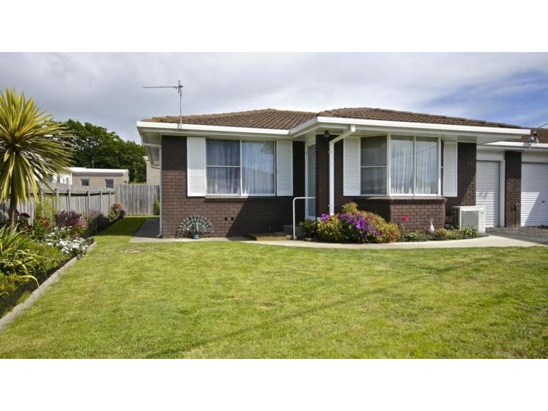 1/8a Lower Madden St, Devonport TAS 7310