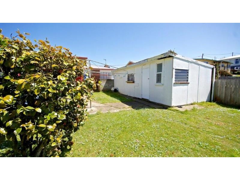 25 Highview Crescent, Devonport TAS 7310