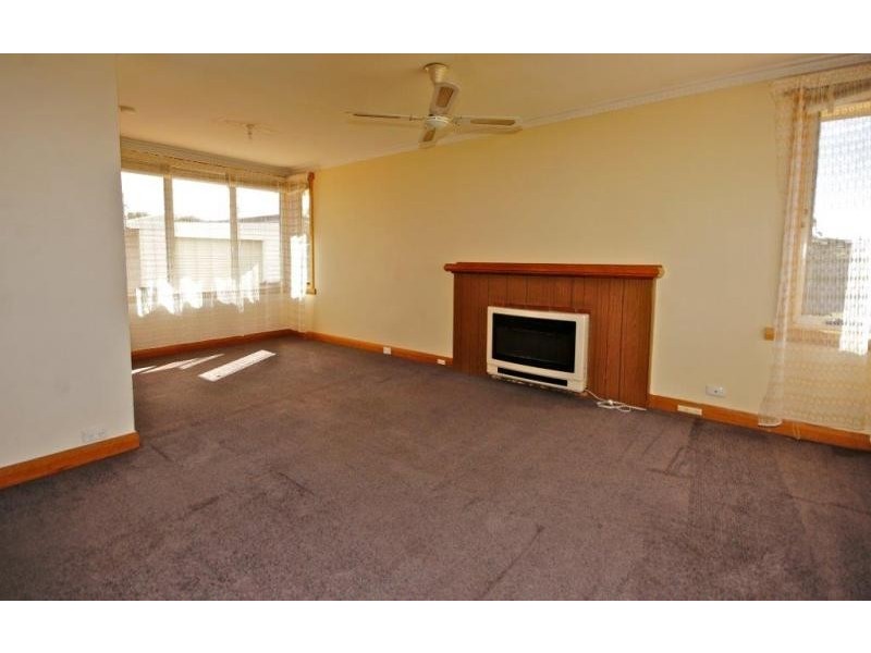 9 Raymond Avenue, Devonport TAS 7310
