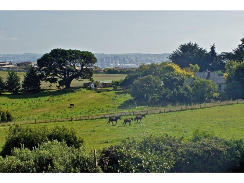 100-112 Torquay Road, East Devonport TAS 7310