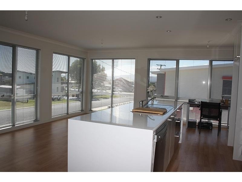 2/3 Arthur Street, Shearwater TAS 7307
