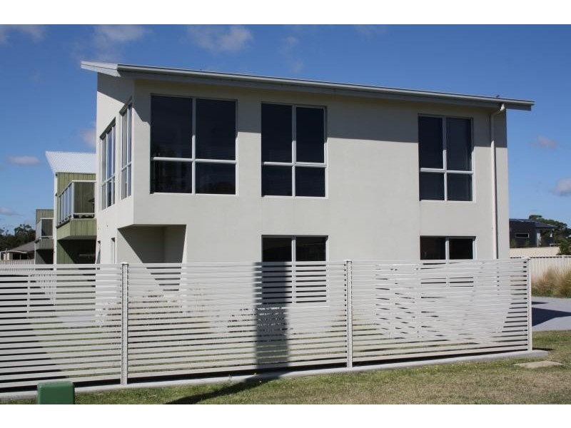 2/3 Arthur Street, Shearwater TAS 7307