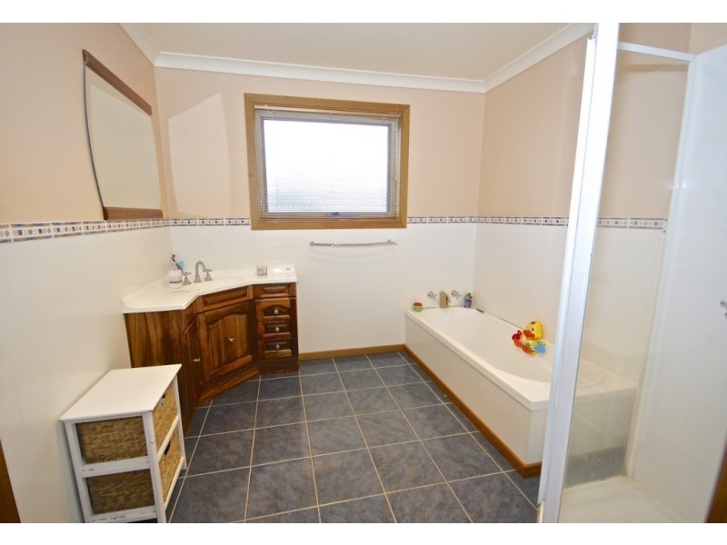 16 Camborne Drive, Acacia Hills TAS 7306