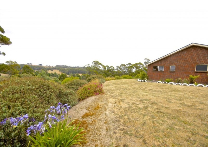 16 Camborne Drive, Acacia Hills TAS 7306