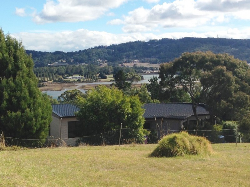 32 Highfield Road, Ambleside TAS 7310