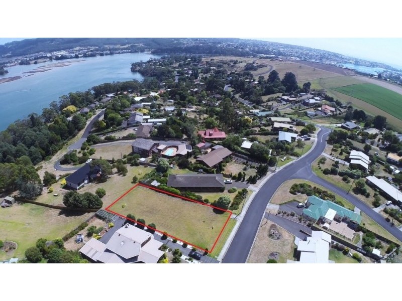32 Highfield Road, Ambleside TAS 7310