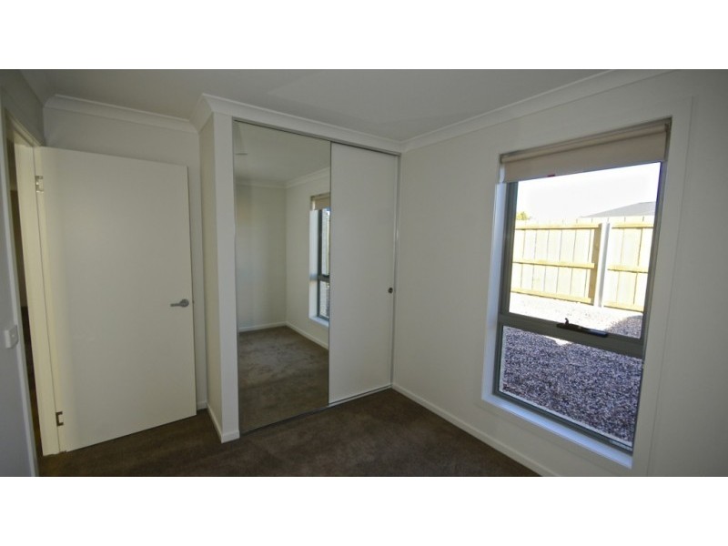 2/18 Gatenby Drive, Miandetta TAS 7310