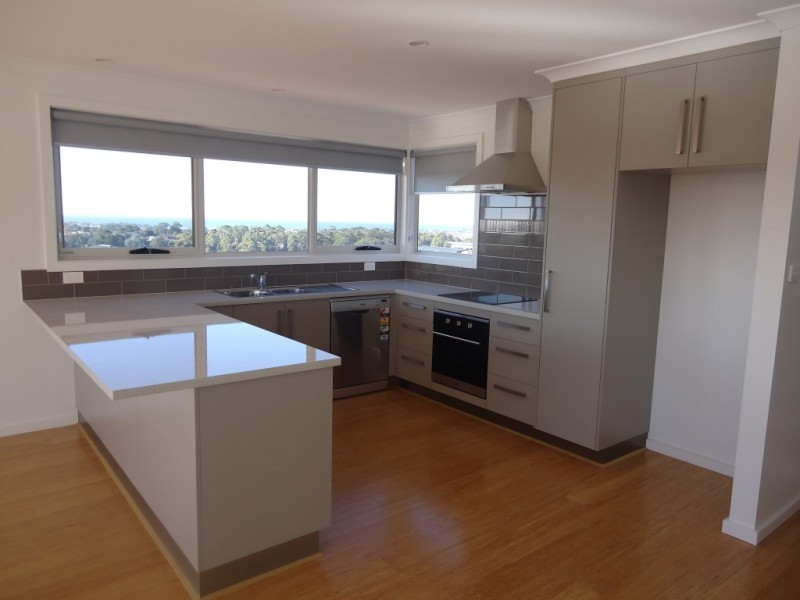 26 Leary Avenue, Stony Rise TAS 7310