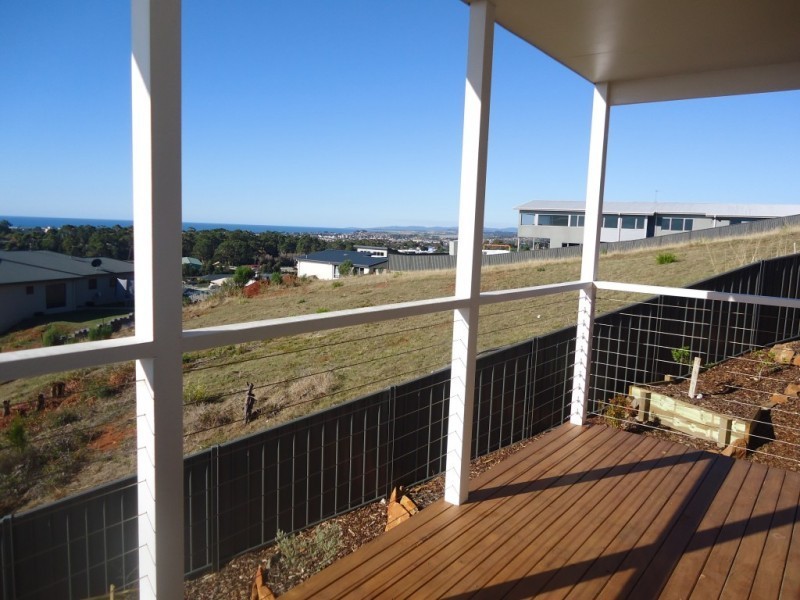 26 Leary Avenue, Stony Rise TAS 7310