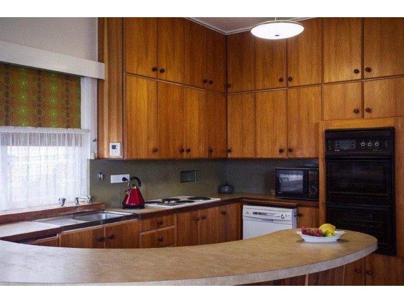 16 Victoria Parade, Devonport TAS 7310