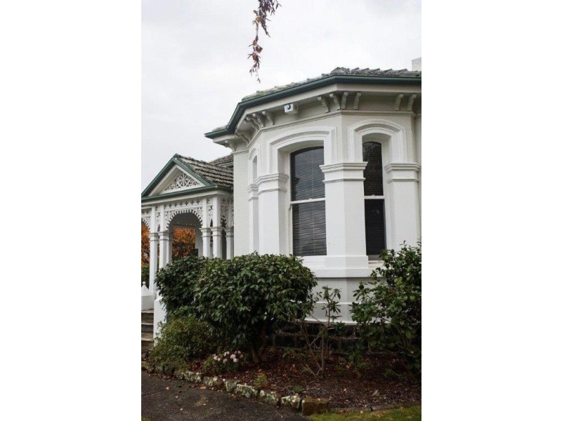 16 Victoria Parade, Devonport TAS 7310