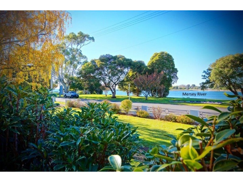 16 Victoria Parade, Devonport TAS 7310