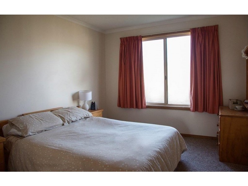 2/111 George Street, Devonport TAS 7310