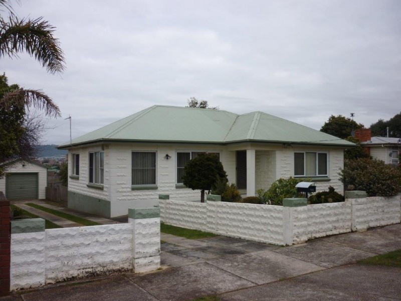 137 George Street, Devonport TAS 7310