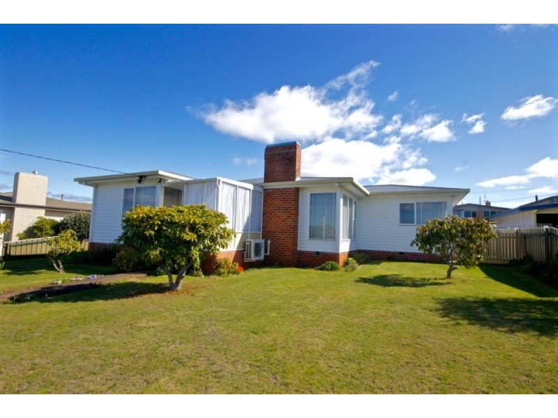 11 Highview Crescent, Devonport TAS 7310
