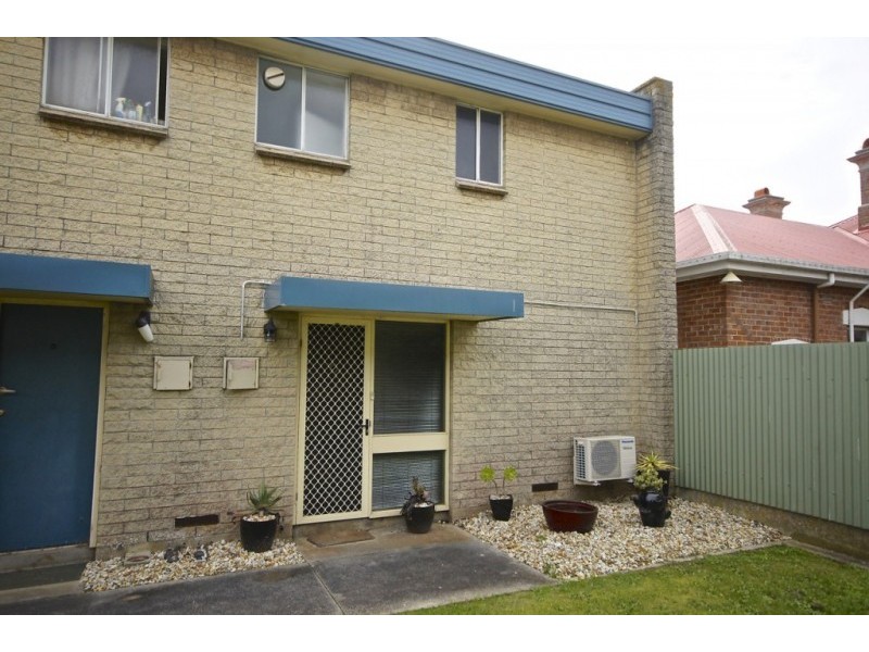 6/3 Percy Street, Devonport TAS 7310