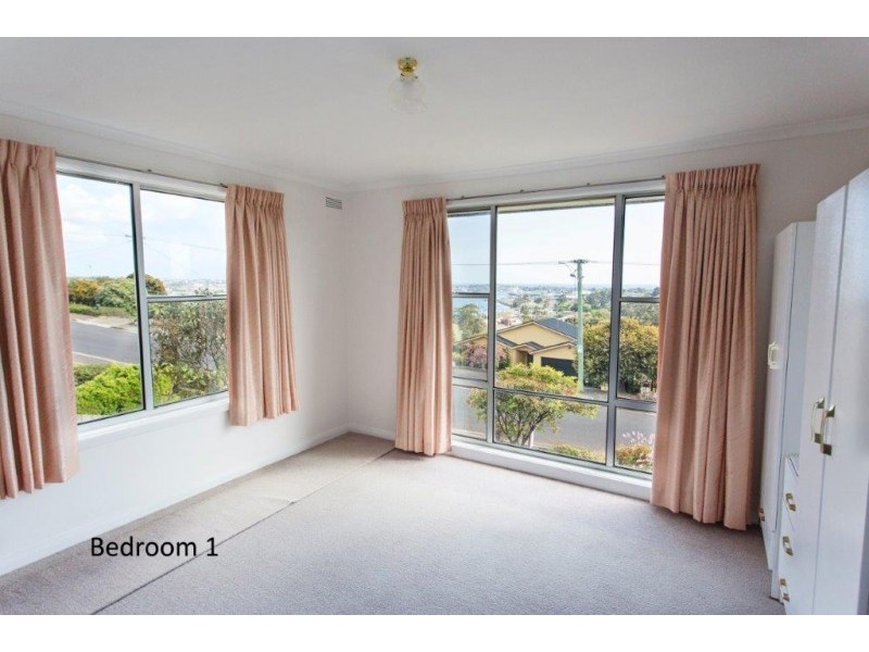 60 Sunbeam Crescent, East Devonport TAS 7310