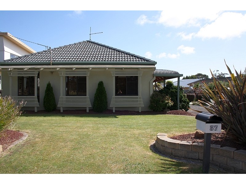 37 Club Drive, Shearwater TAS 7307