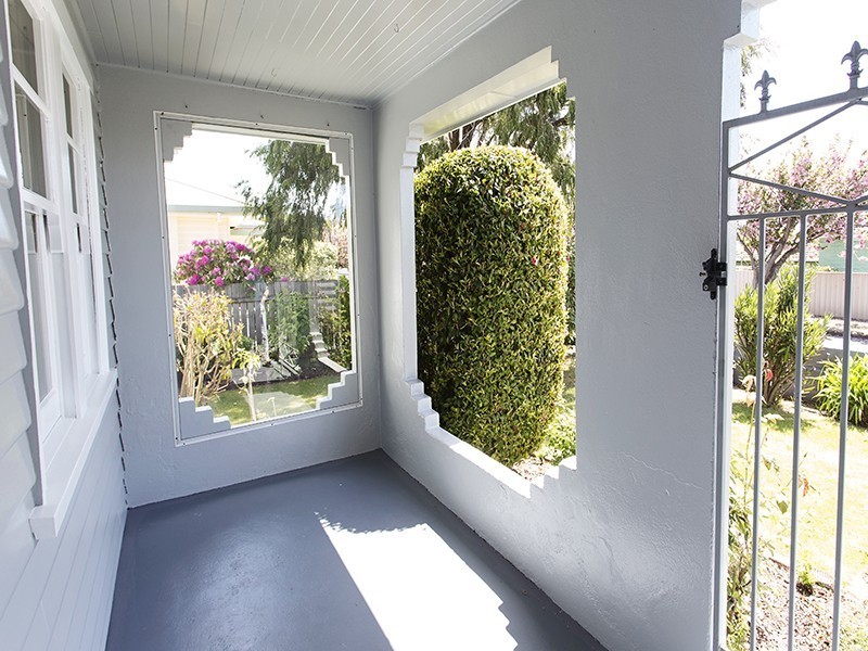 15 Hilltop Avenue, Devonport TAS 7310