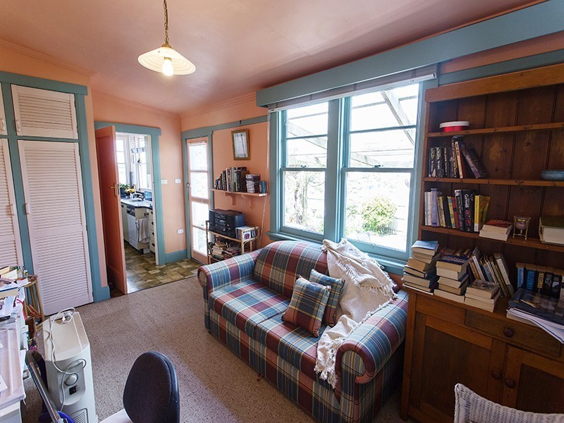15 Hilltop Avenue, Devonport TAS 7310