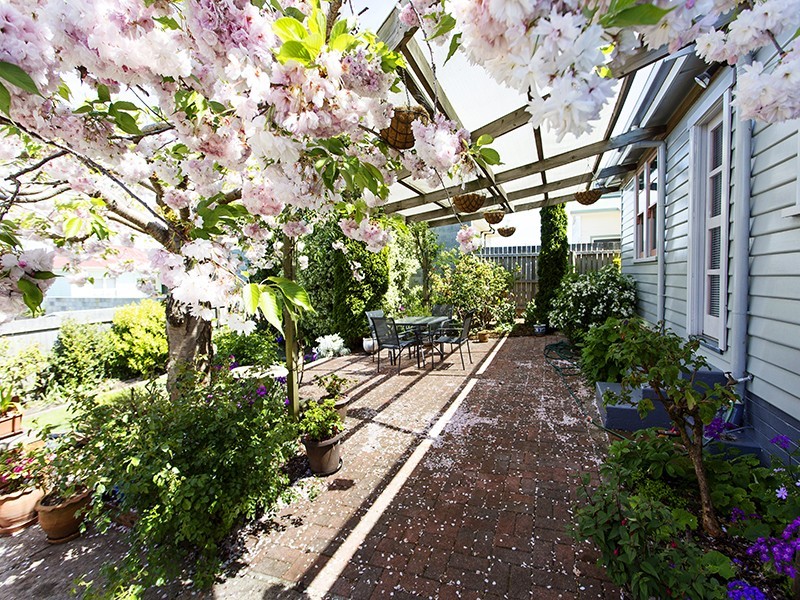 15 Hilltop Avenue, Devonport TAS 7310