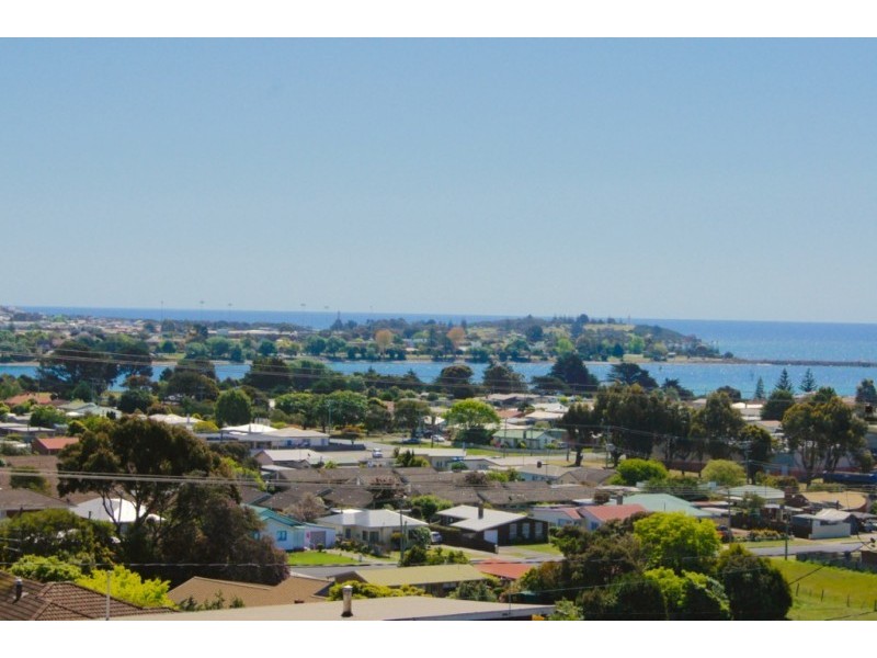 8 Cliffden Court, East Devonport TAS 7310